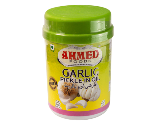 Garlic pickle in oil